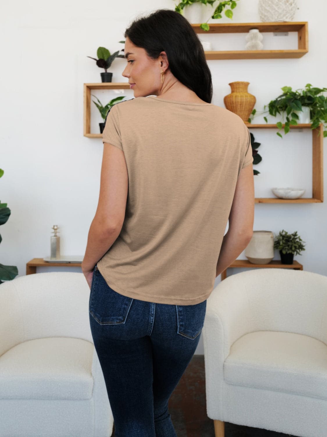 Chic V-Neck Tee in Soft Fabric