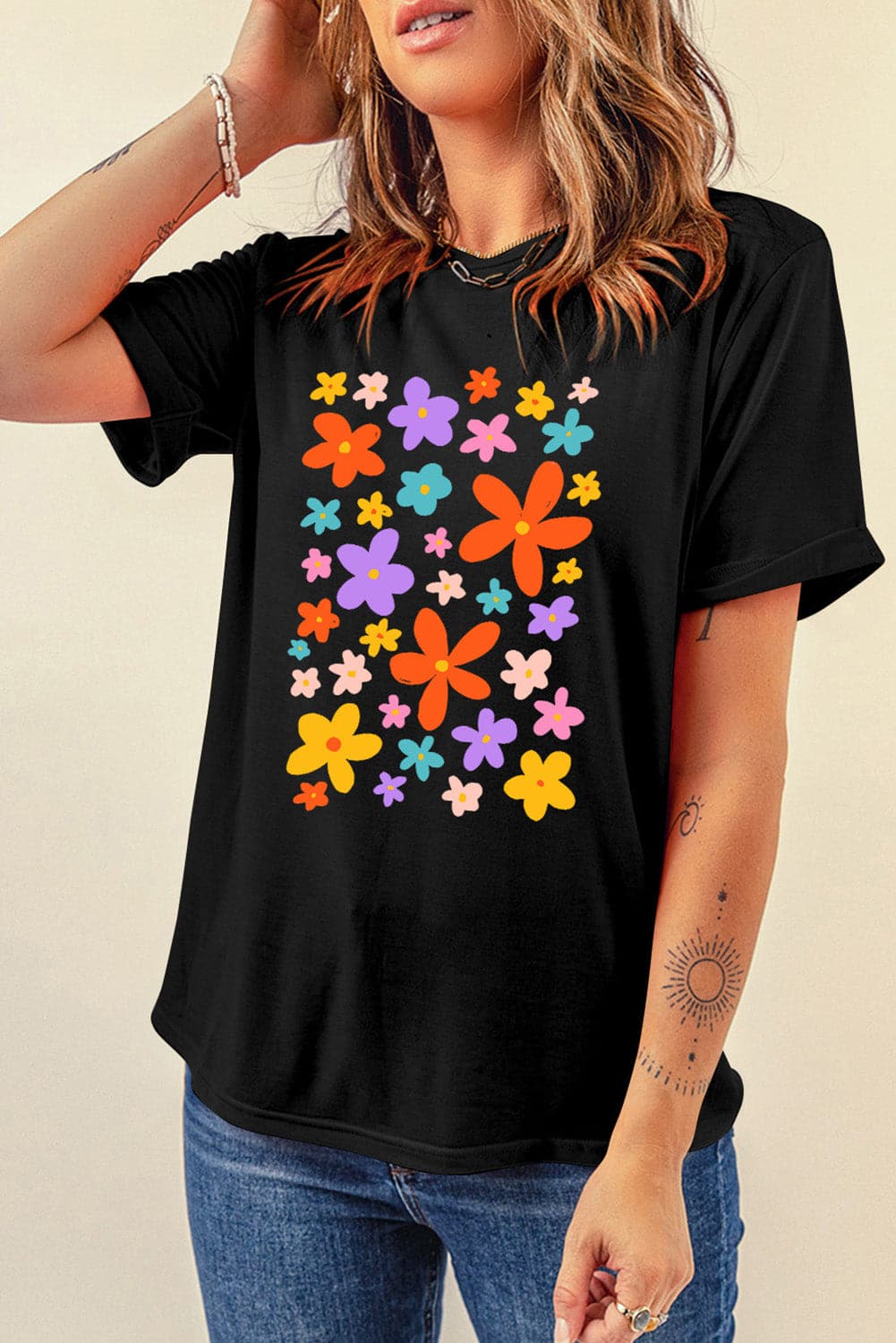 Flower Graphic Round Neck Short Sleeve T-Shirt.