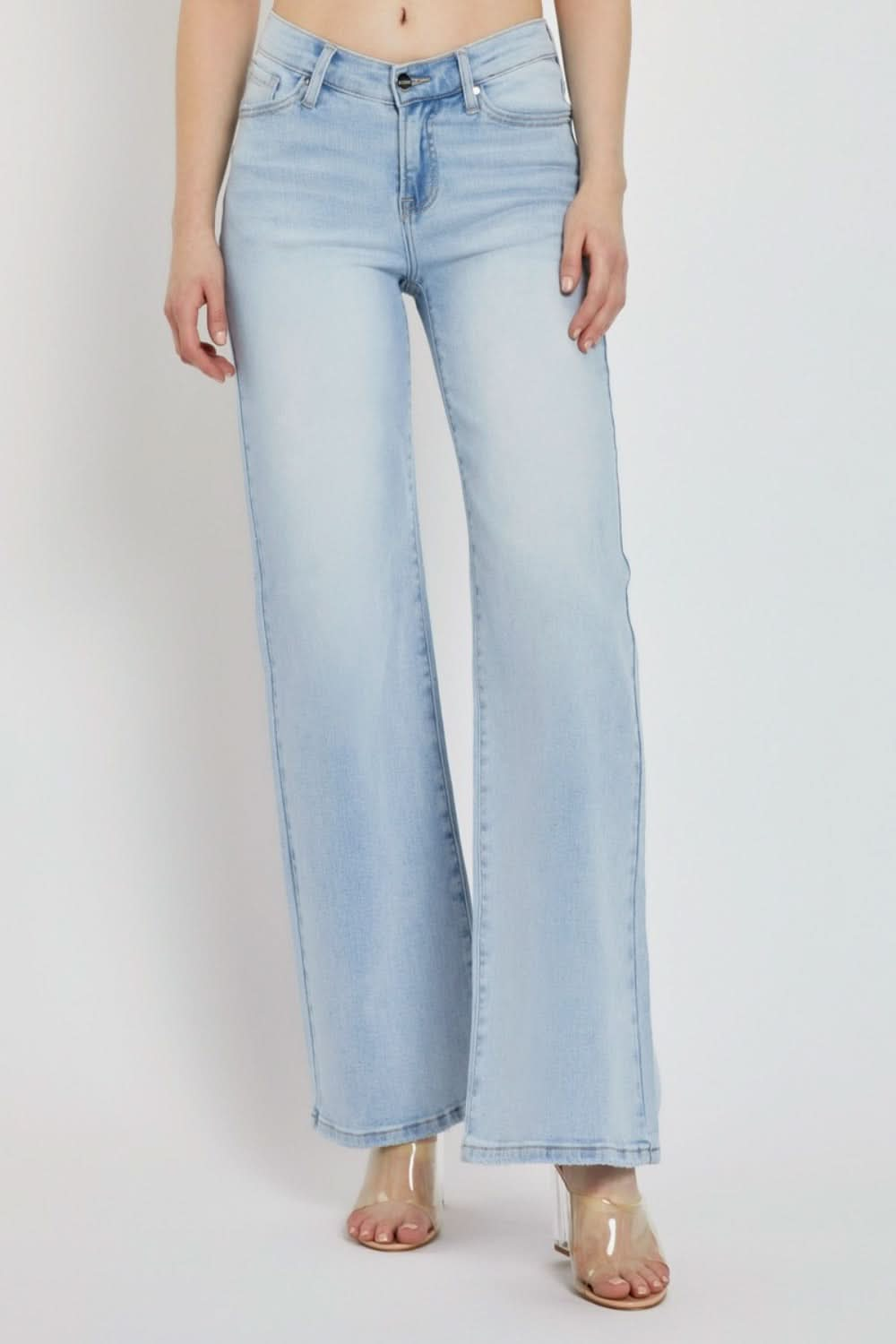 Risen wide-leg V-front waist jeans for a contemporary look