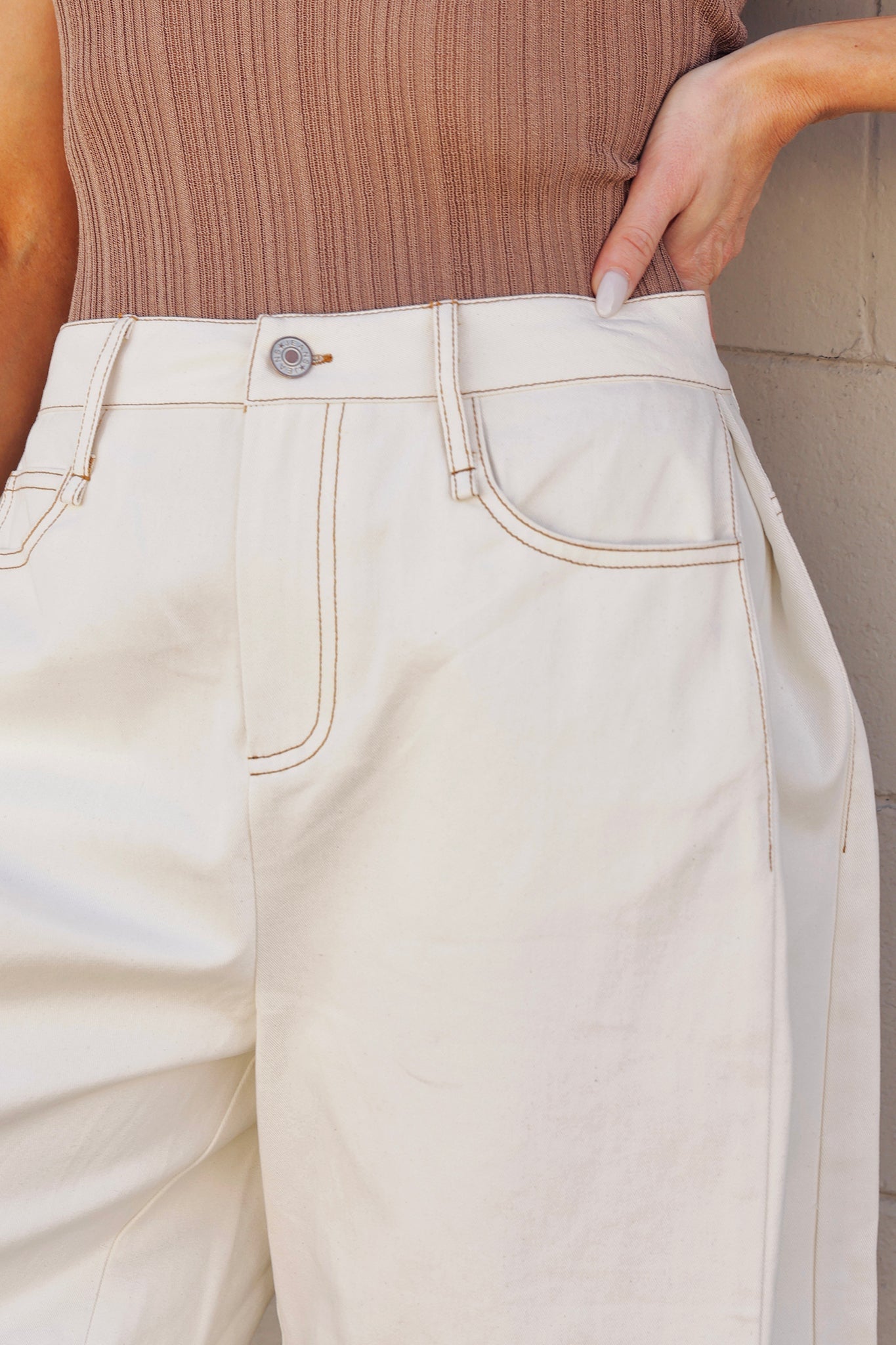 WATCHING THE WIND WOVEN BERMUDA SHORT Flying Tomato