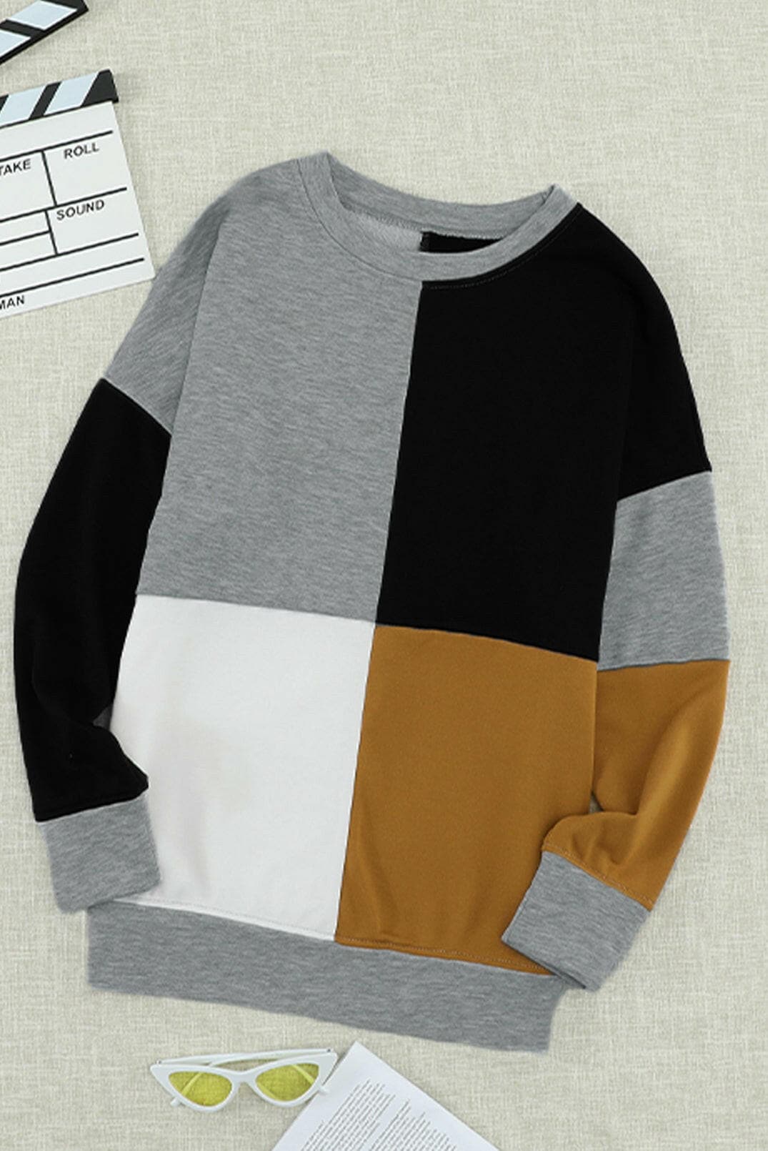 Color Block Round Neck Sweatshirt.