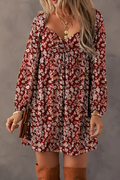 Floral mini dress with long sleeves