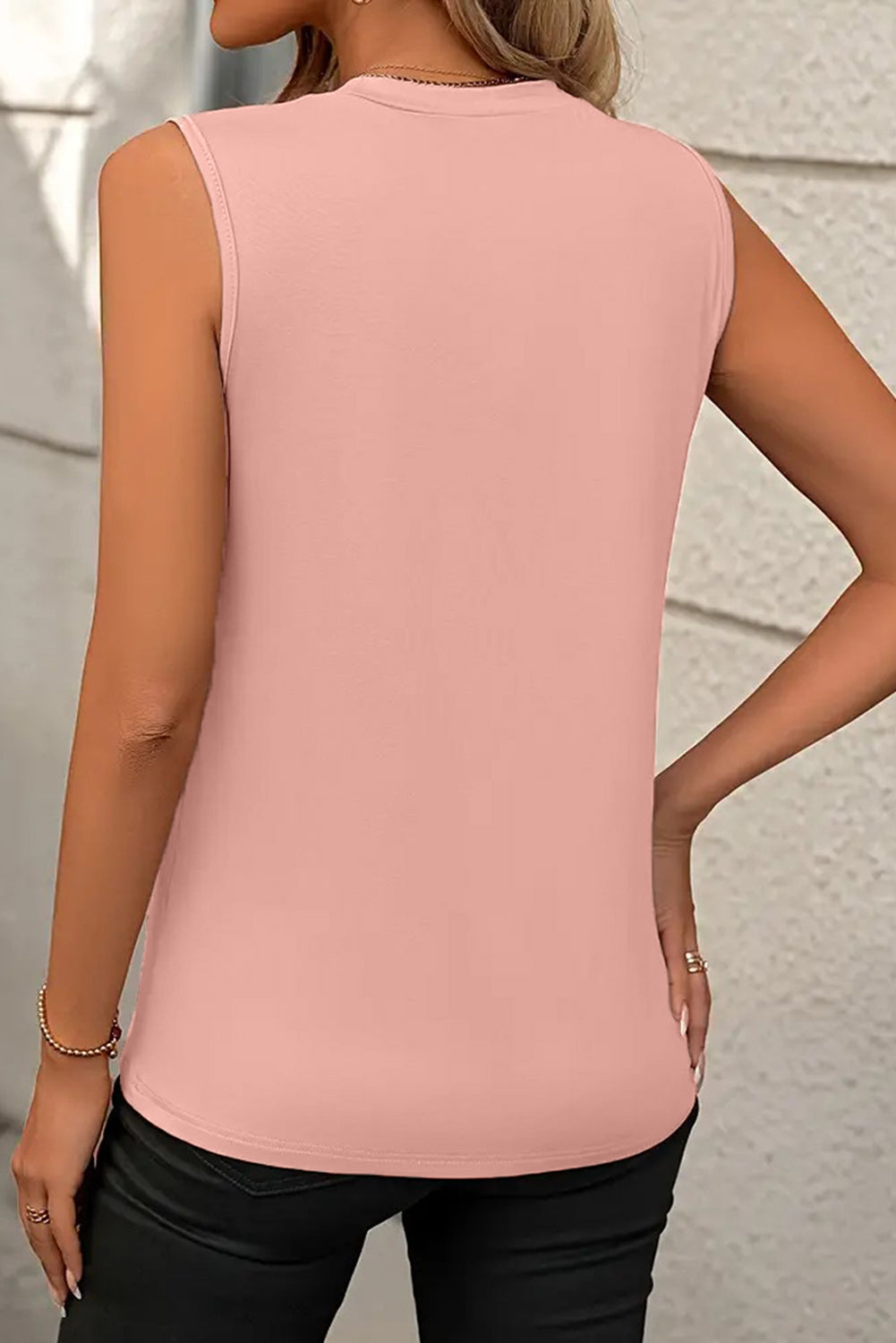 Chic pleated tank top in light pink