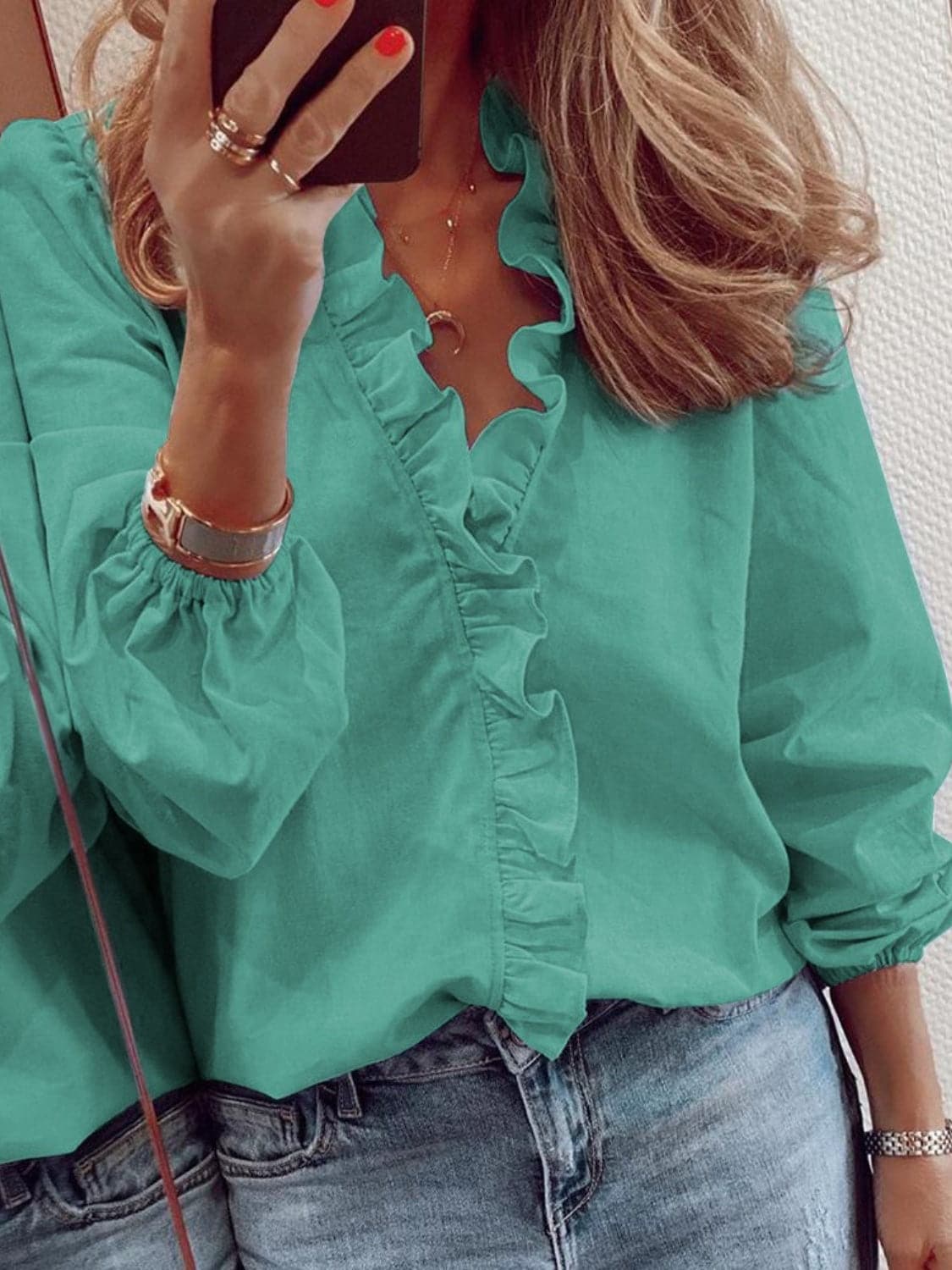 Chic ruffled v-neck long sleeve blouse