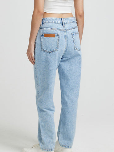 Pocketed Straight Leg Jeans.