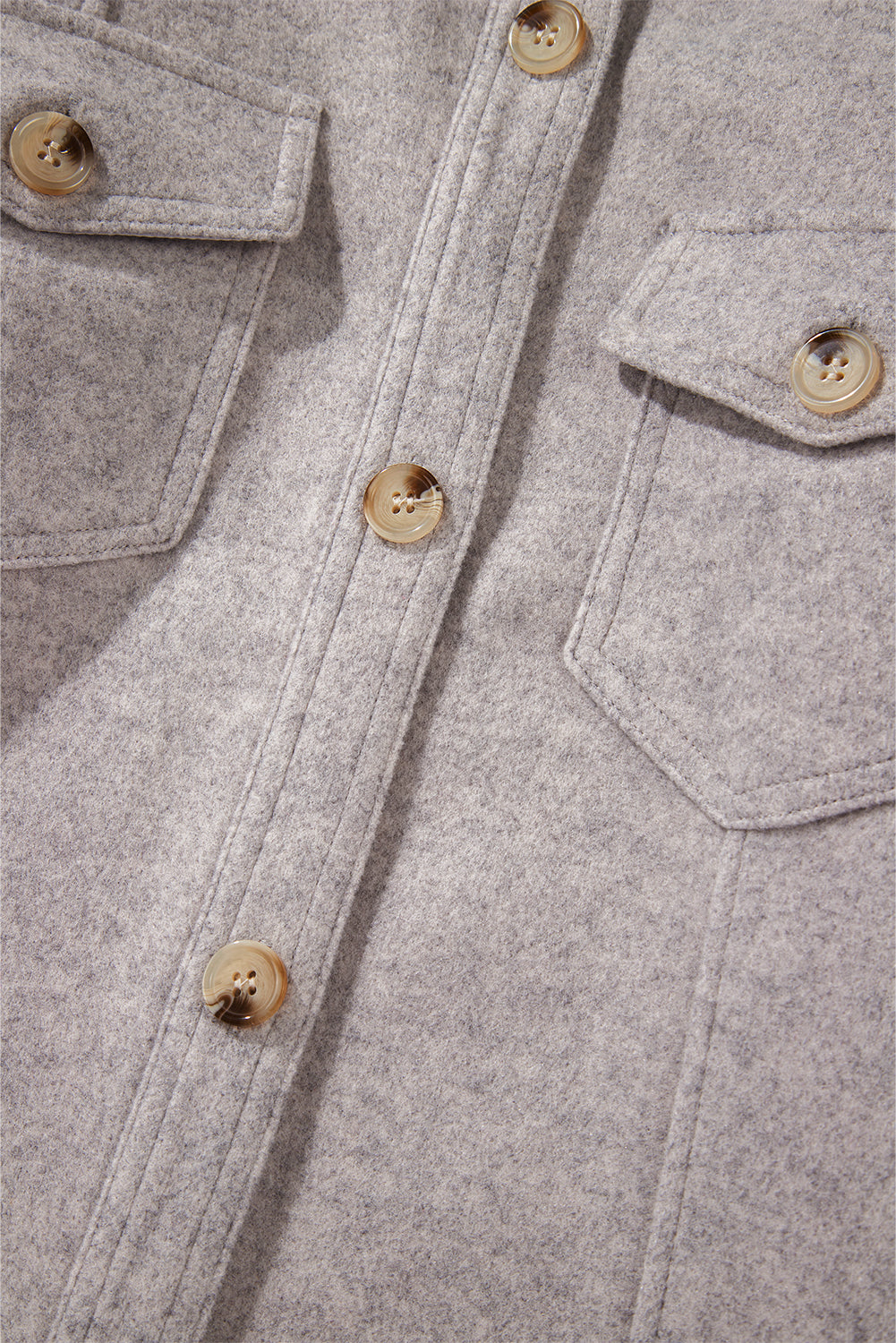 Chic light grey buttoned shacket with flap pockets and collar