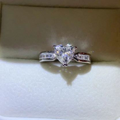 1 Carat Moissanite 925 Sterling Silver Ring.