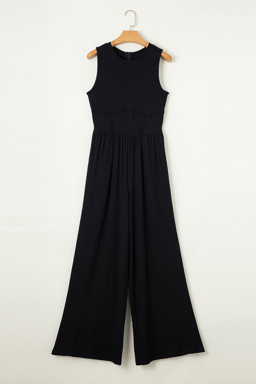 Round Neck Sleeveless Jumpsuit.