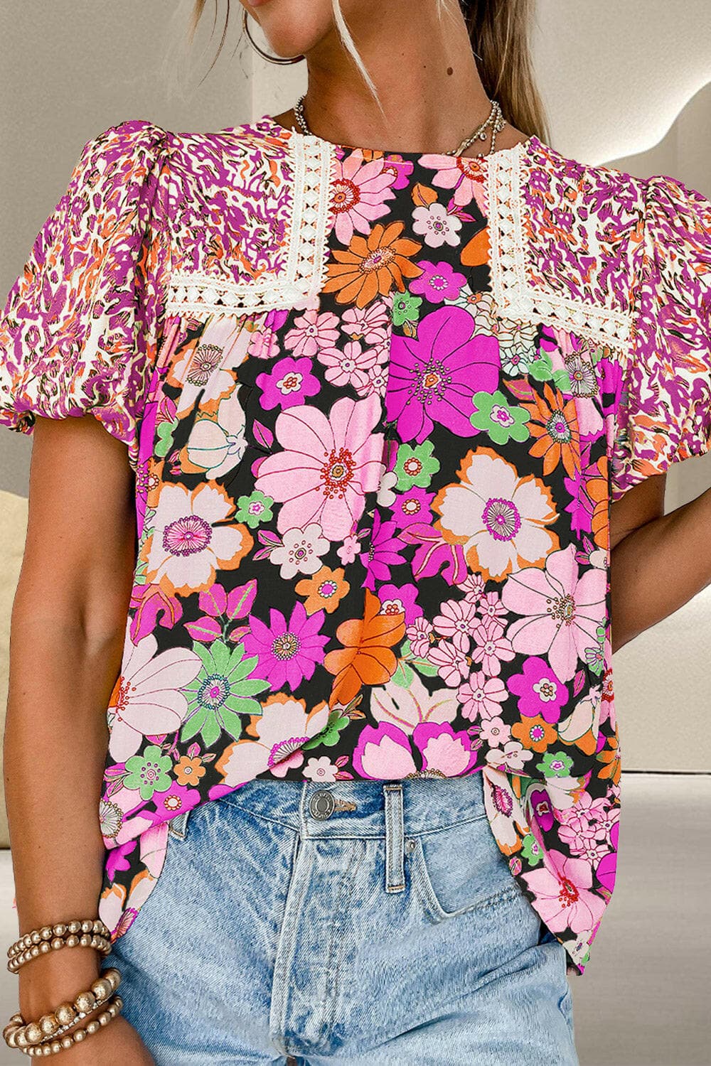 Printed Round Neck Puff Sleeve Blouse.