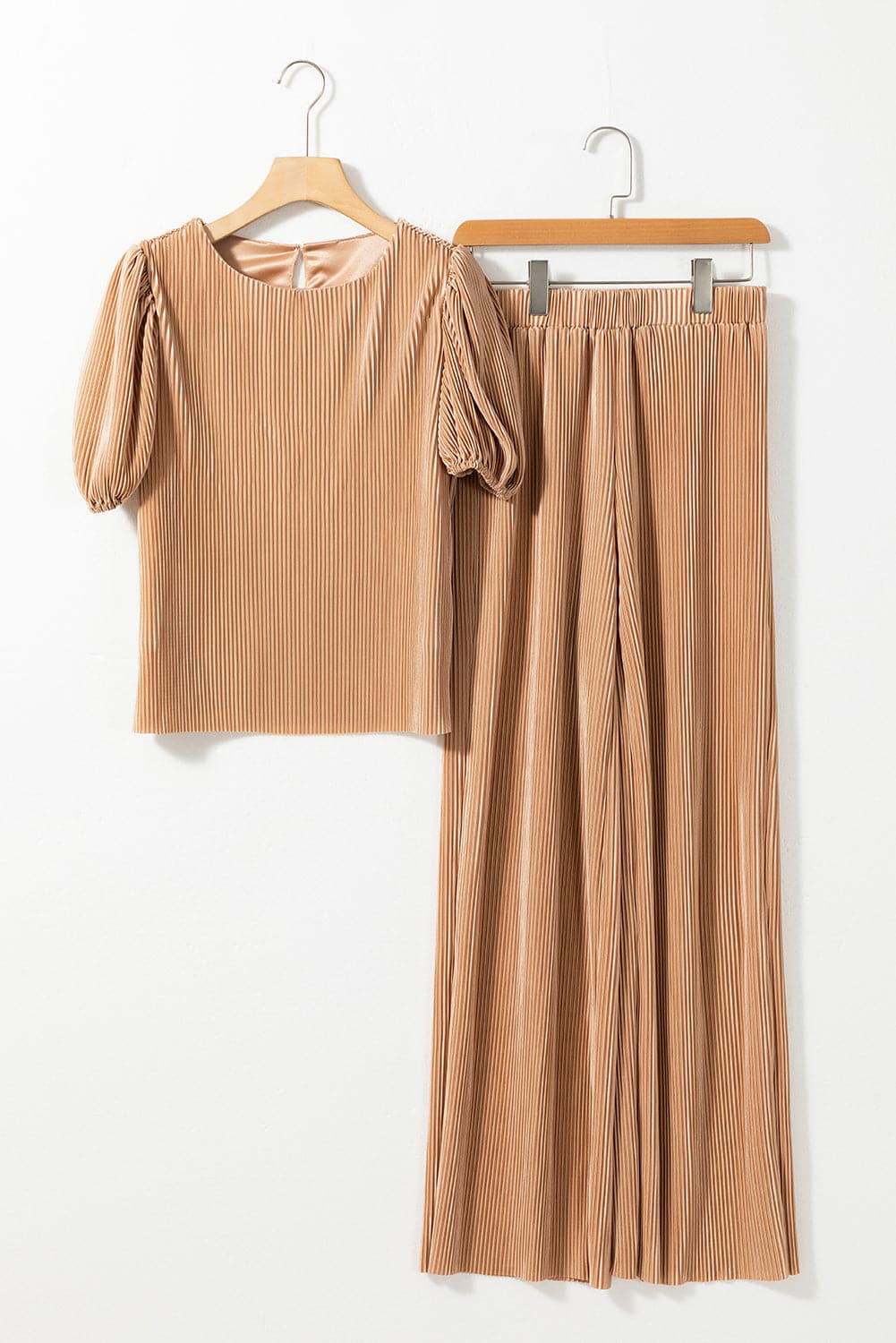 Round Neck Puff Sleeve Top and Pants Set.