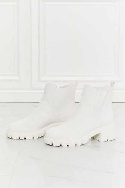 MMShoes Work For It Matte Lug Sole Chelsea Boots in White.