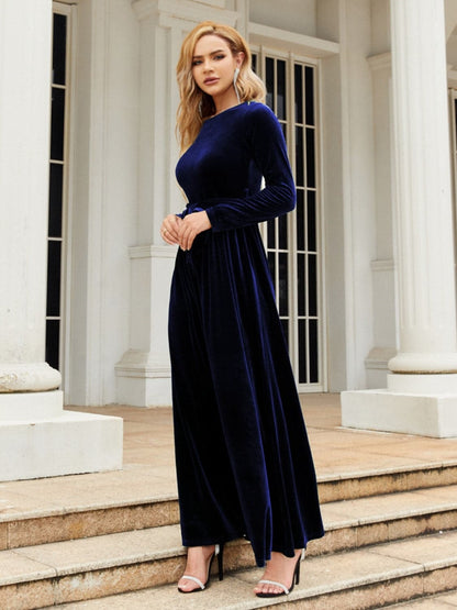 Tie Front Round Neck Long Sleeve Maxi Dress.