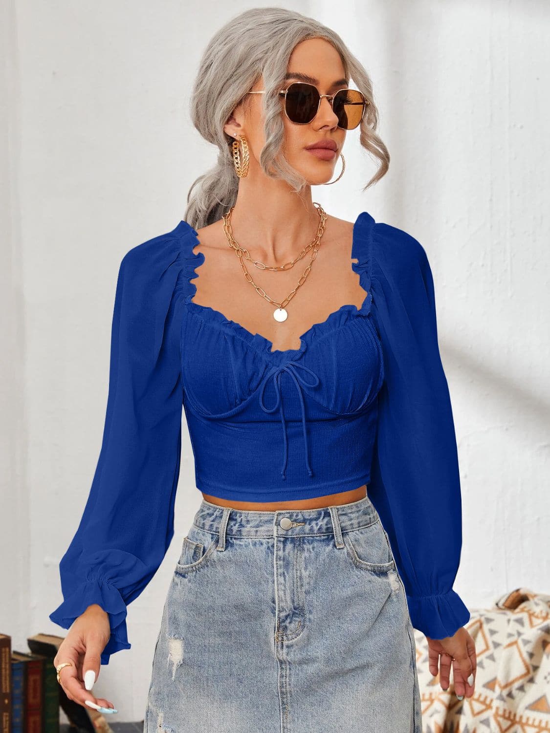 Mesh Sweetheart Neck Flounce Sleeve Top.