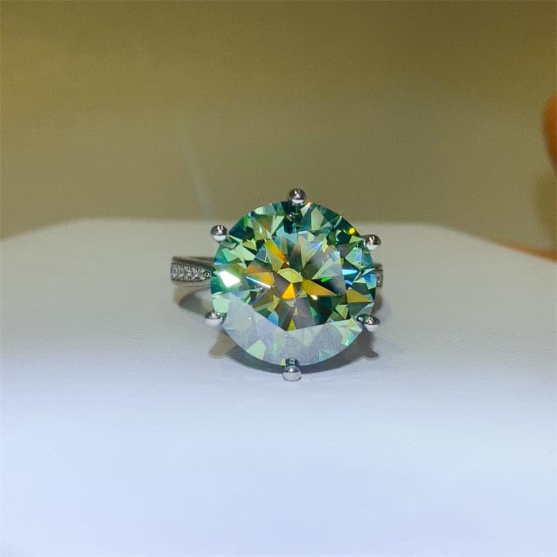 10 Carat Moissanite 925 Sterling Silver Ring.