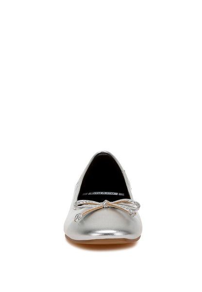 Metallic bow detail flats