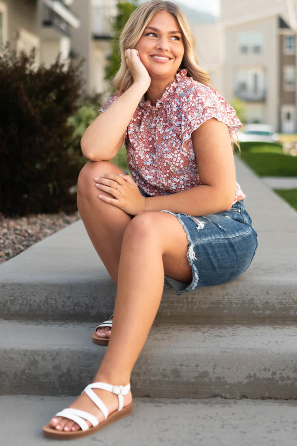 Chic pink plus size floral ruffle sleeve blouse