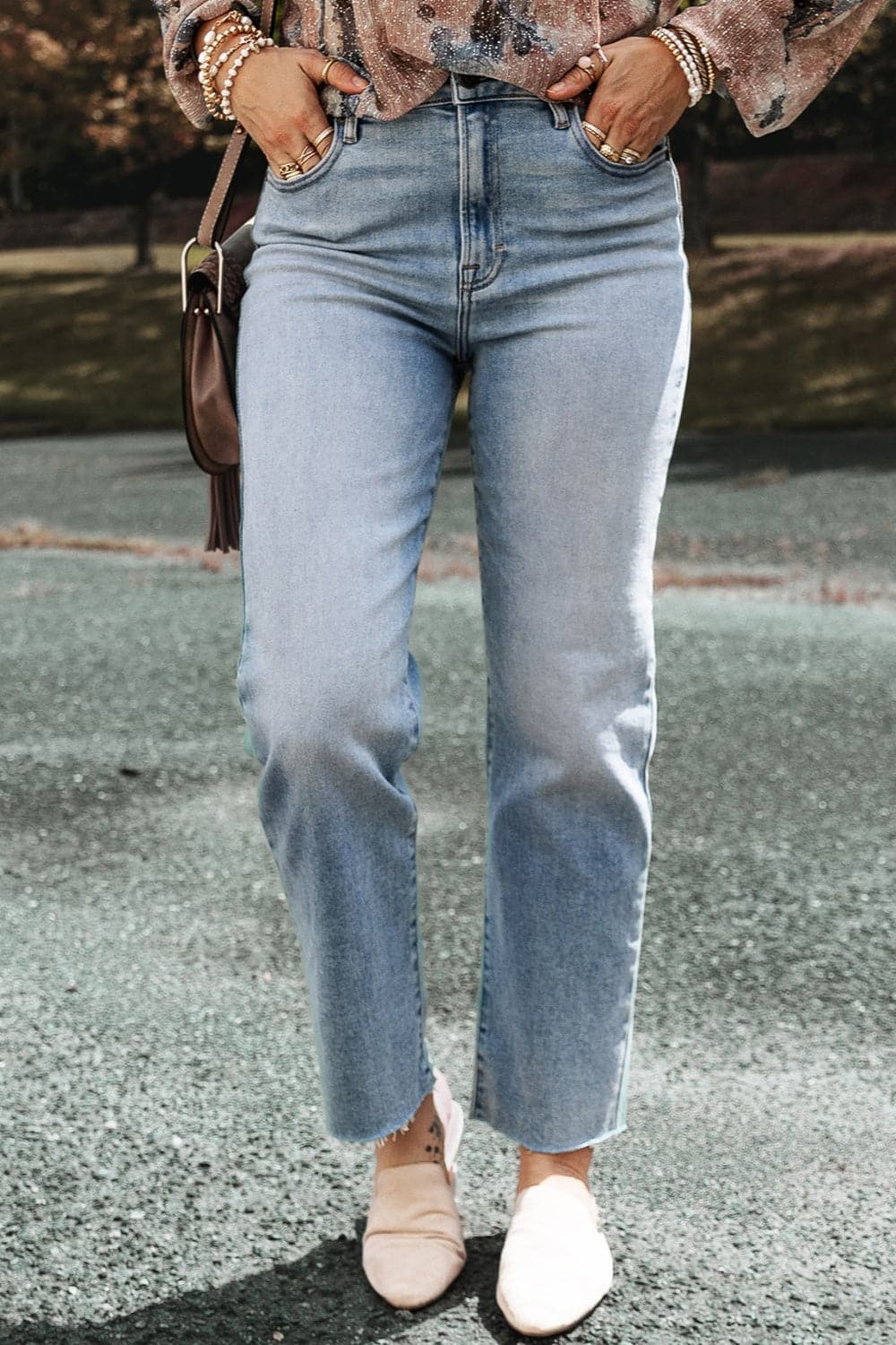 High Waist Straight Jeans with Pockets.