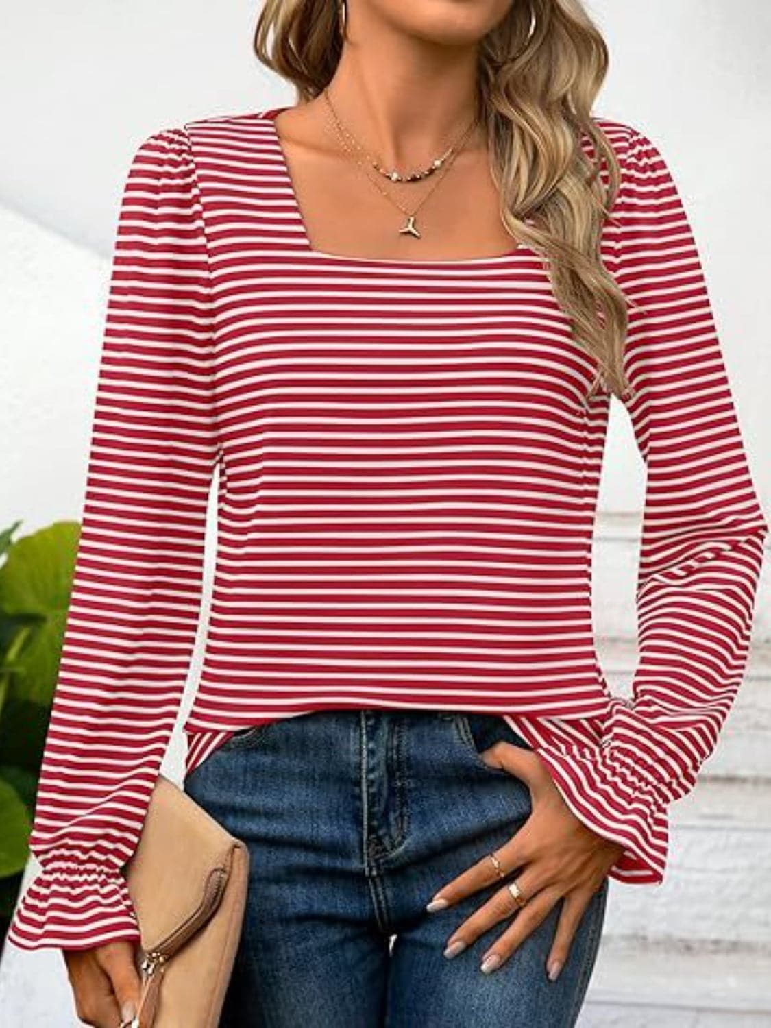 Striped Square Neck Flounce Sleeve TopFeatures: Ruffled
Sheer: Opaque
Stretch: No stretch
Material composition: 100% polyester
Care instructions: Machine wash cold. Tumble dry low.
Imported


Size
US
BusLove Salve Striped Square Neck Flounce Sleeve TopShirts