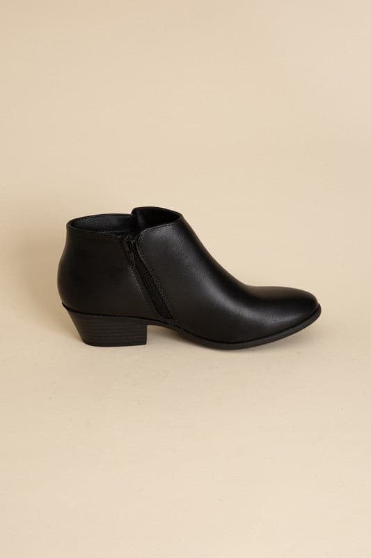 Mug Ankle Boots.