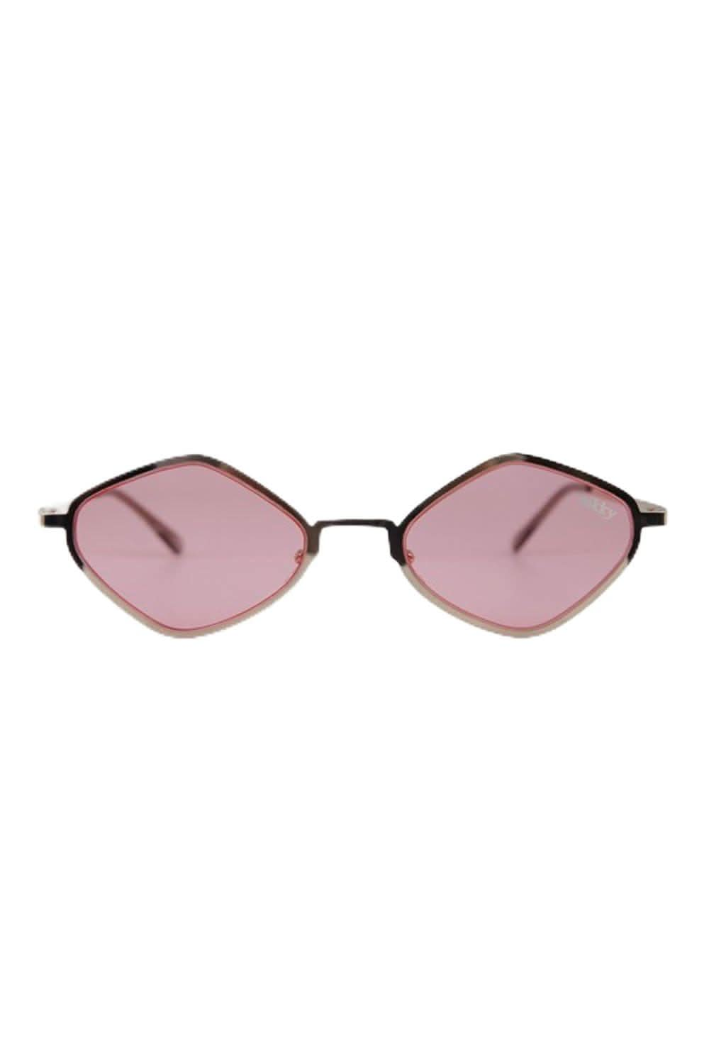 Geometric elegance: Chic metal frame sunglasses