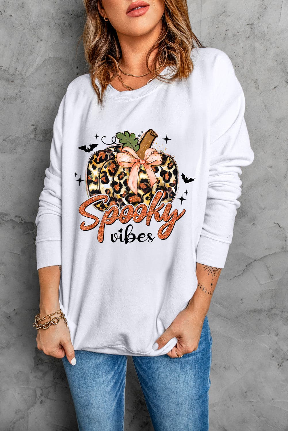 Graphic Round Neck Long Sleeve Sweatshirt.