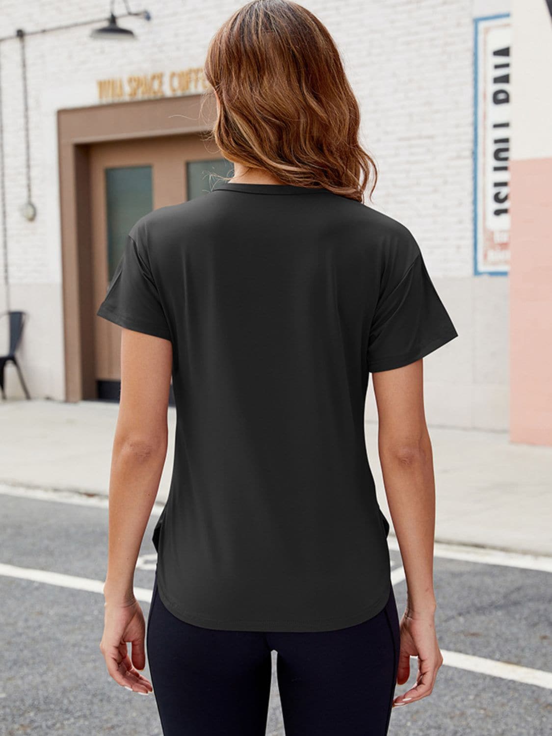 Quick-Dry Round Neck Short Sleeve T-Shirt.