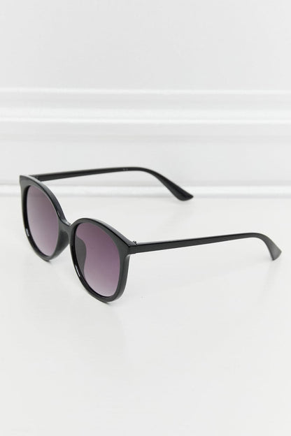 Polycarbonate Frame Full Rim Sunglasses.