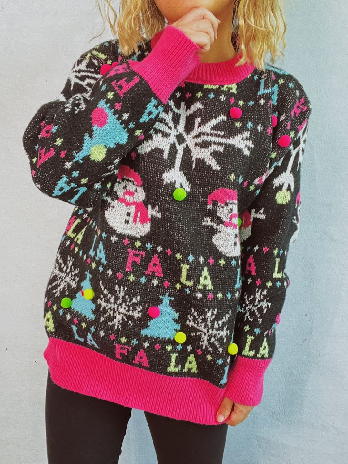 Cozy contrast trim snowman sweater