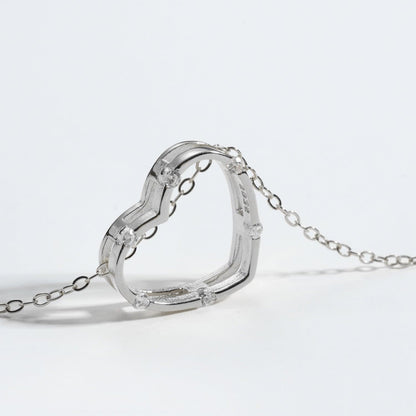 Heart Inlaid Zircon Spring Ring Closure Necklace.