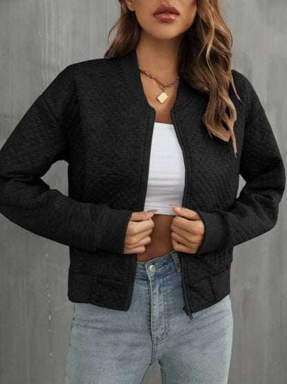 Stylish zip-up long sleeve jacket for all seasons