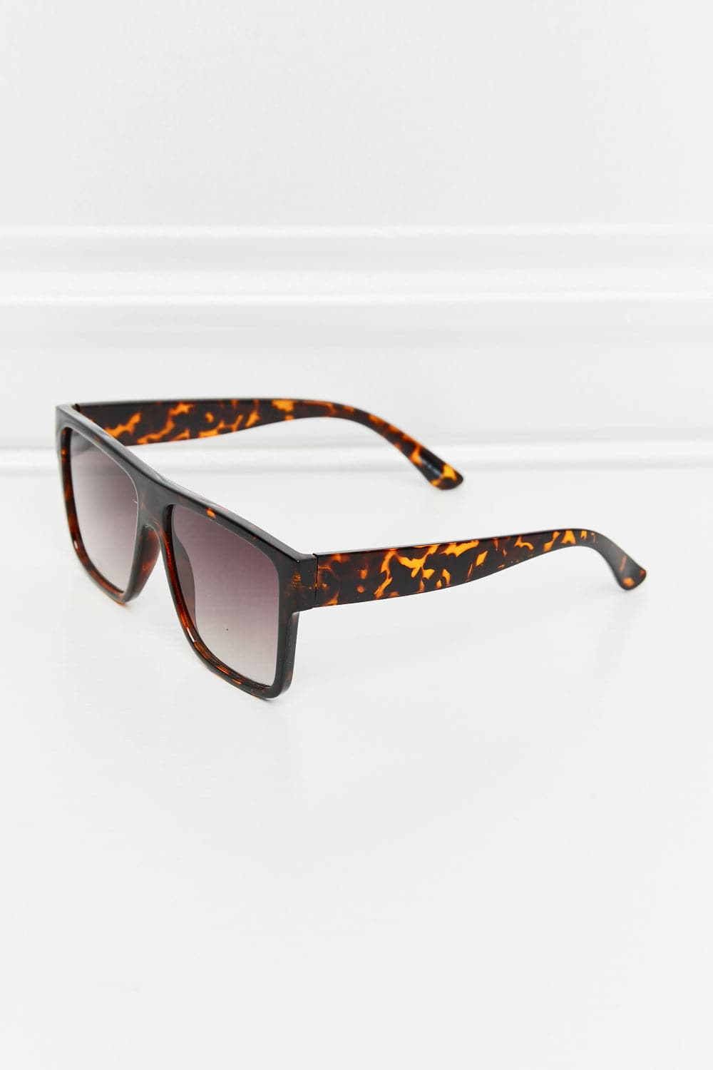 Tortoiseshell Square Full Rim Sunglasses.