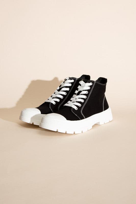 CRAYON-G Lace up Sneakers.