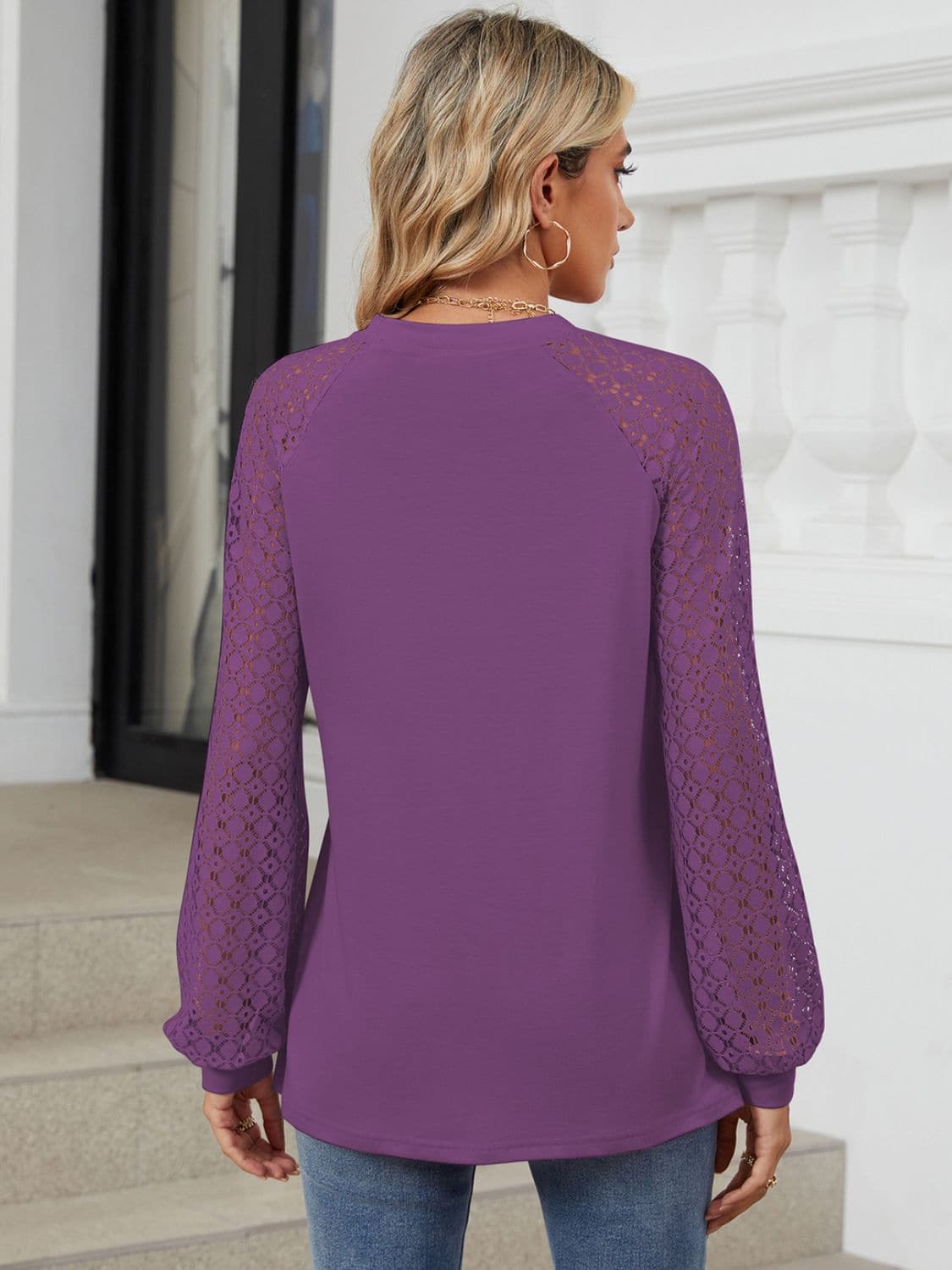 Round Neck Lace Long Sleeve Top.