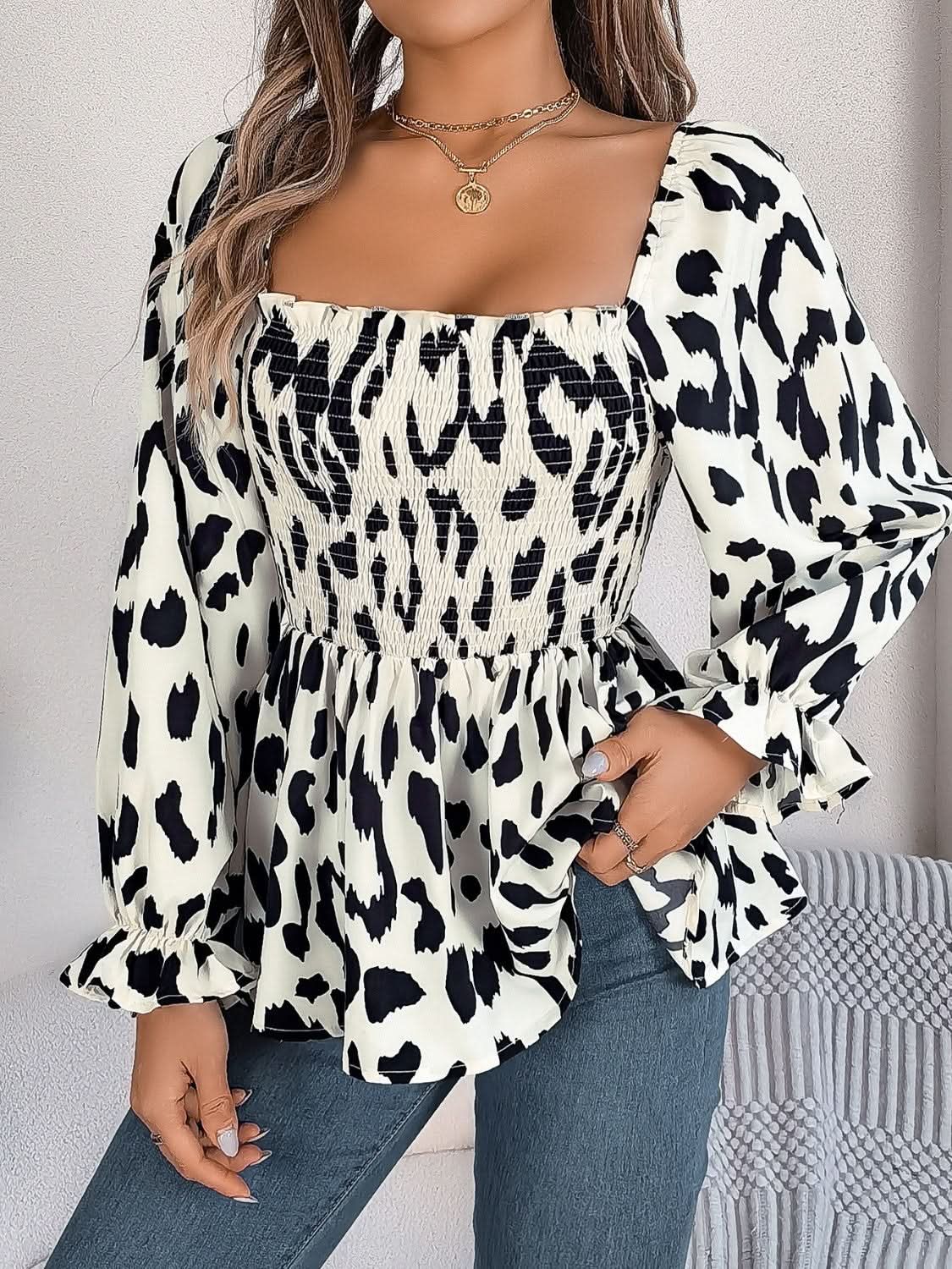 Ruffled square neck blouse with flounce sleeves