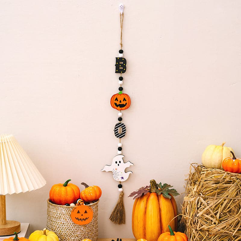 Charming wooden Halloween decor set