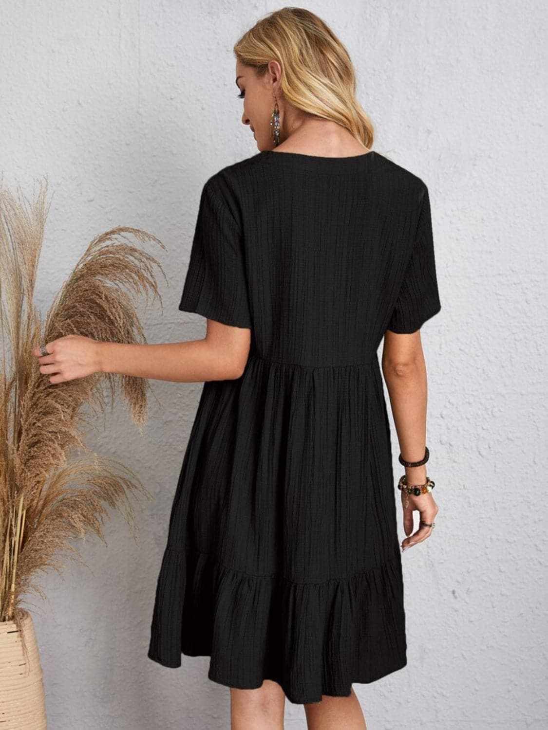 Elegant V-neck dress - 100% polyester - Love Salve 