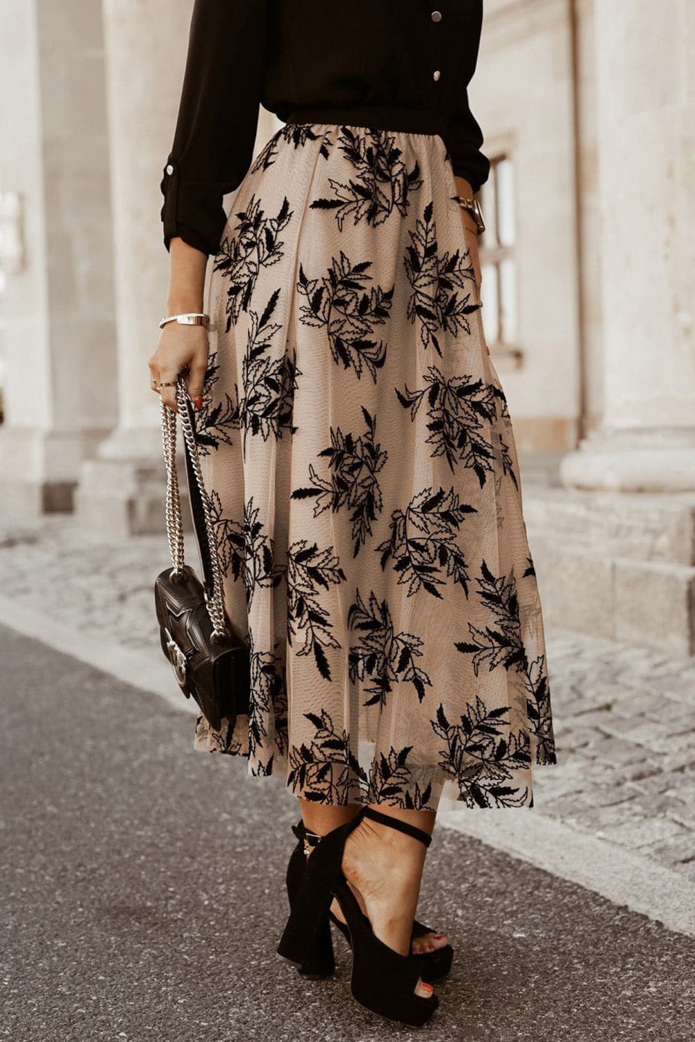 Embroidered High Waist Maxi Skirt.