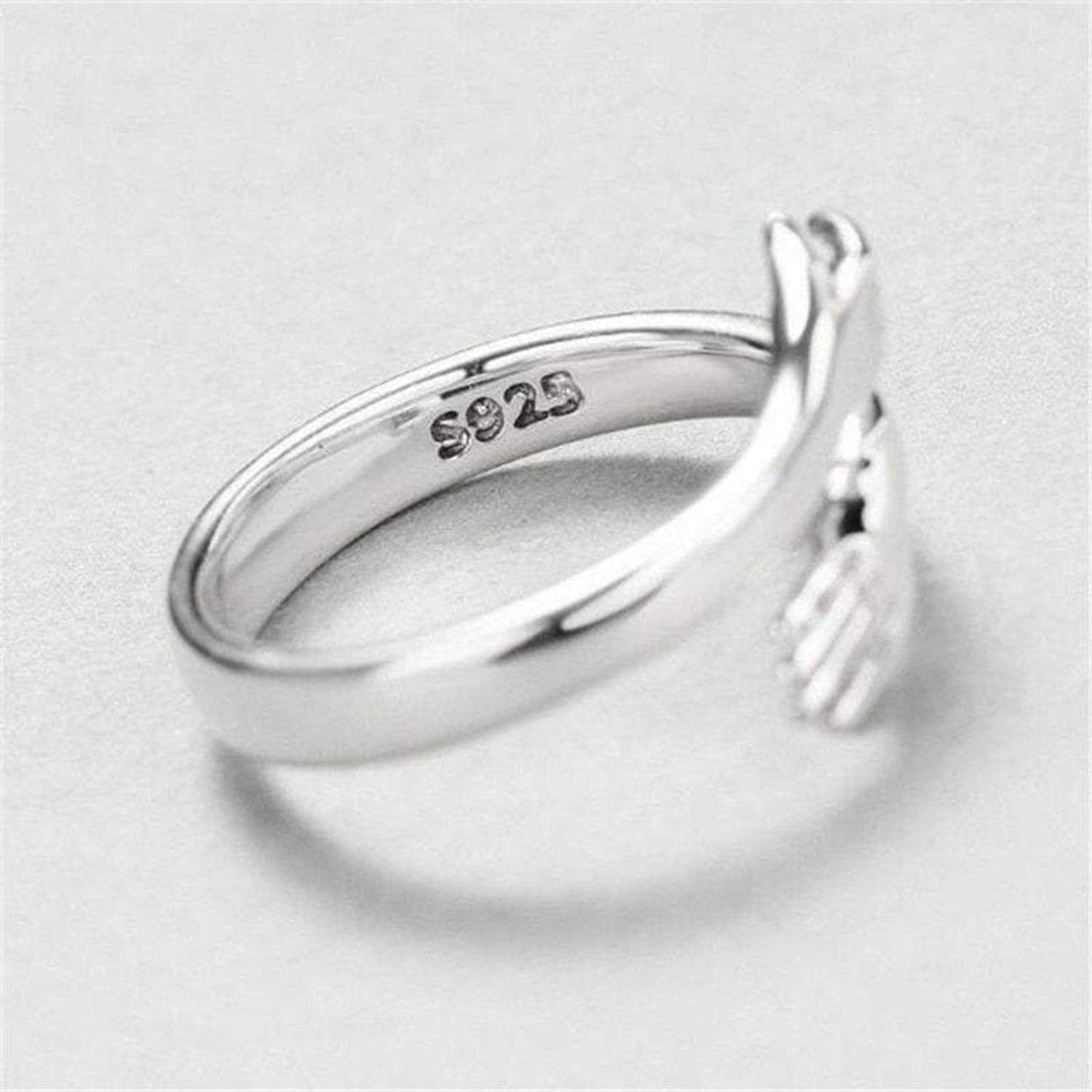 Hug Shape 925 Sterling Silver Bypass Ring.