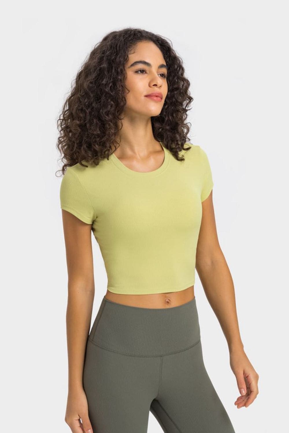 Round Neck Short Sleeve Cropped Sports T-Shirt.