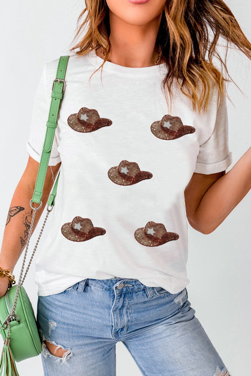 Sequin Hat Round Neck Short Sleeve T-Shirt.