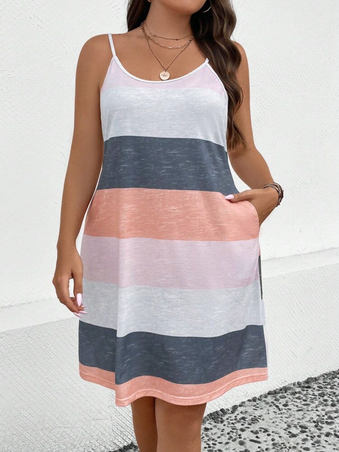 Plus Size Color Block Scoop Neck Mini Dress.