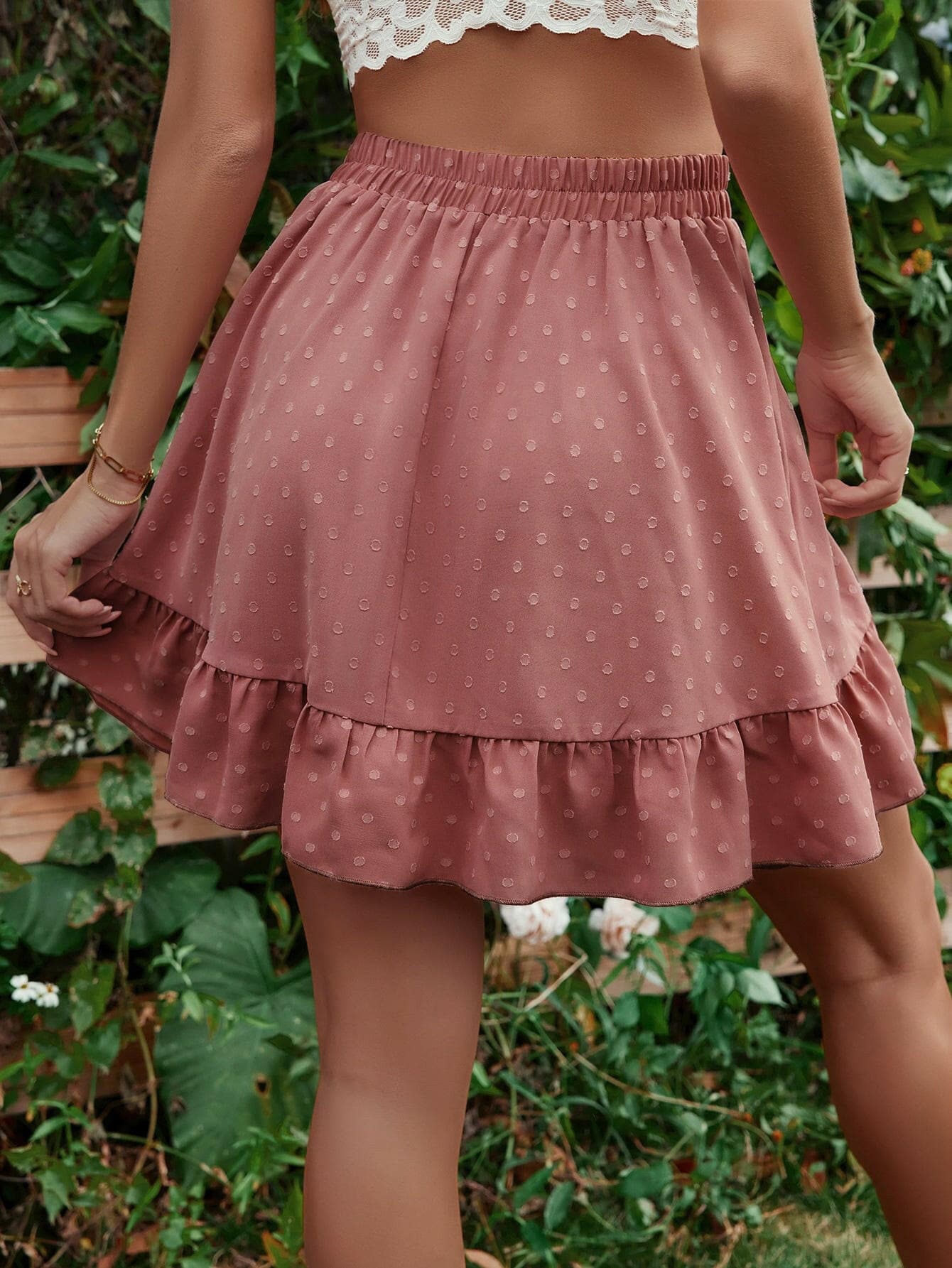 Ruffle Hem Elastic Waist Mini Skirt.