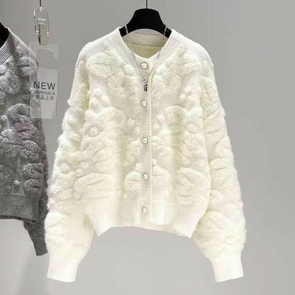 Towel embroidered jacket Xiaoxiangfeng spring and autumn new loose ladTowel Embroidered Jacket Xiaoxiangfeng Spring and Autumn New Loose Lady Style Cardigan Top Fashion
 
 
Elevate Your Style: Step up your fashion game with the XiaoxiaLove Salve loose lady style cardigan top fashion