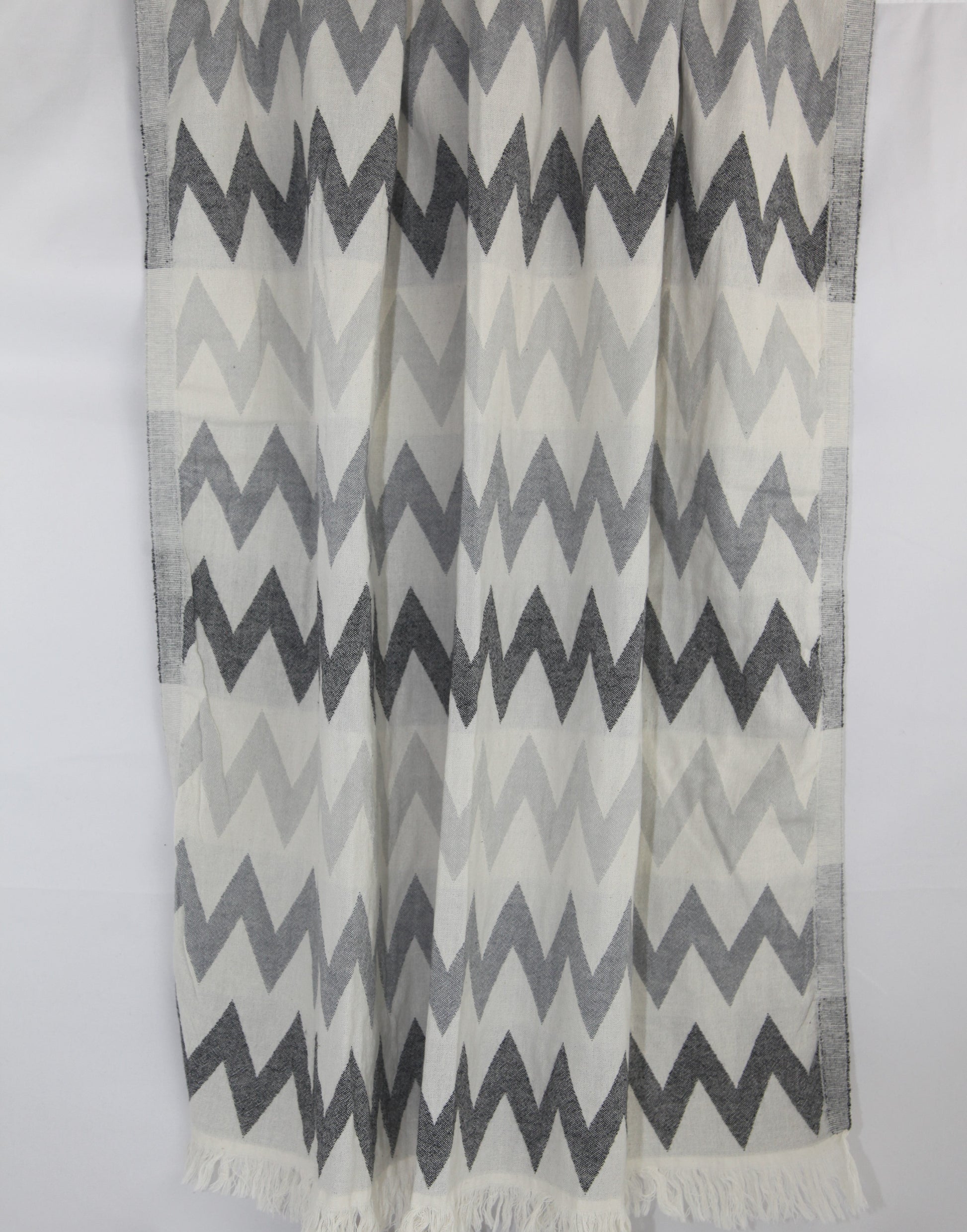 Zig Zag Turkish Towel 100 Percent Natural Cotton Quick Drying Lightweight Versatile Beach Bath Blanket - Love Salve 