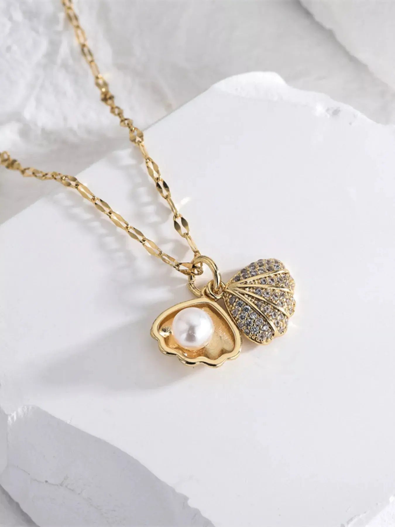 18K Gold-Plated Pearl Shell Necklace Simply Love