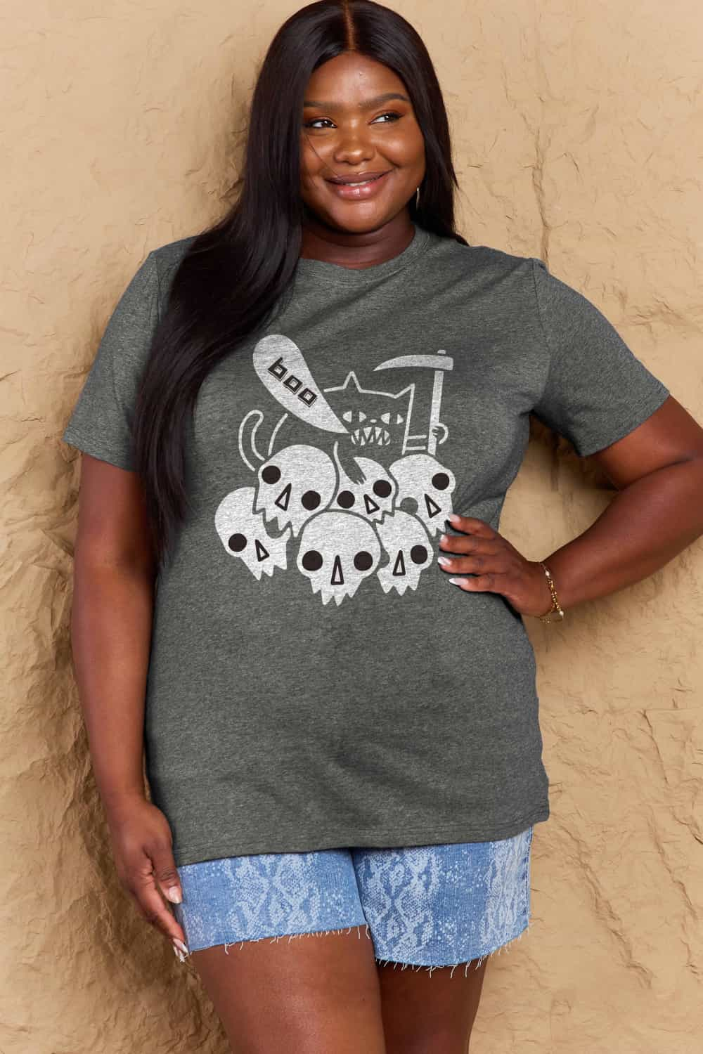 Casual comfort meets Halloween vibes: Graphic Boo cotton t-shirt