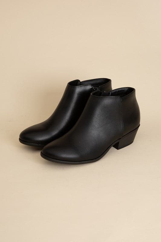 Mug Ankle Boots.