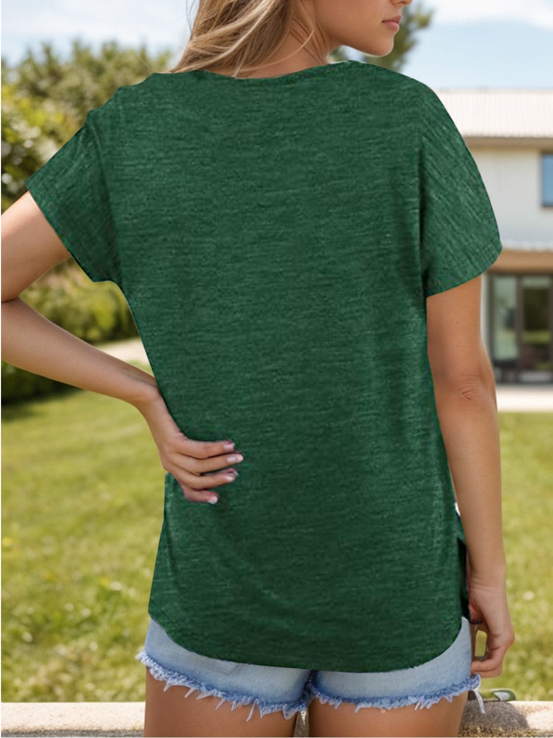 Pocketed Heathered V-Neck Short Sleeve T-Shirt.