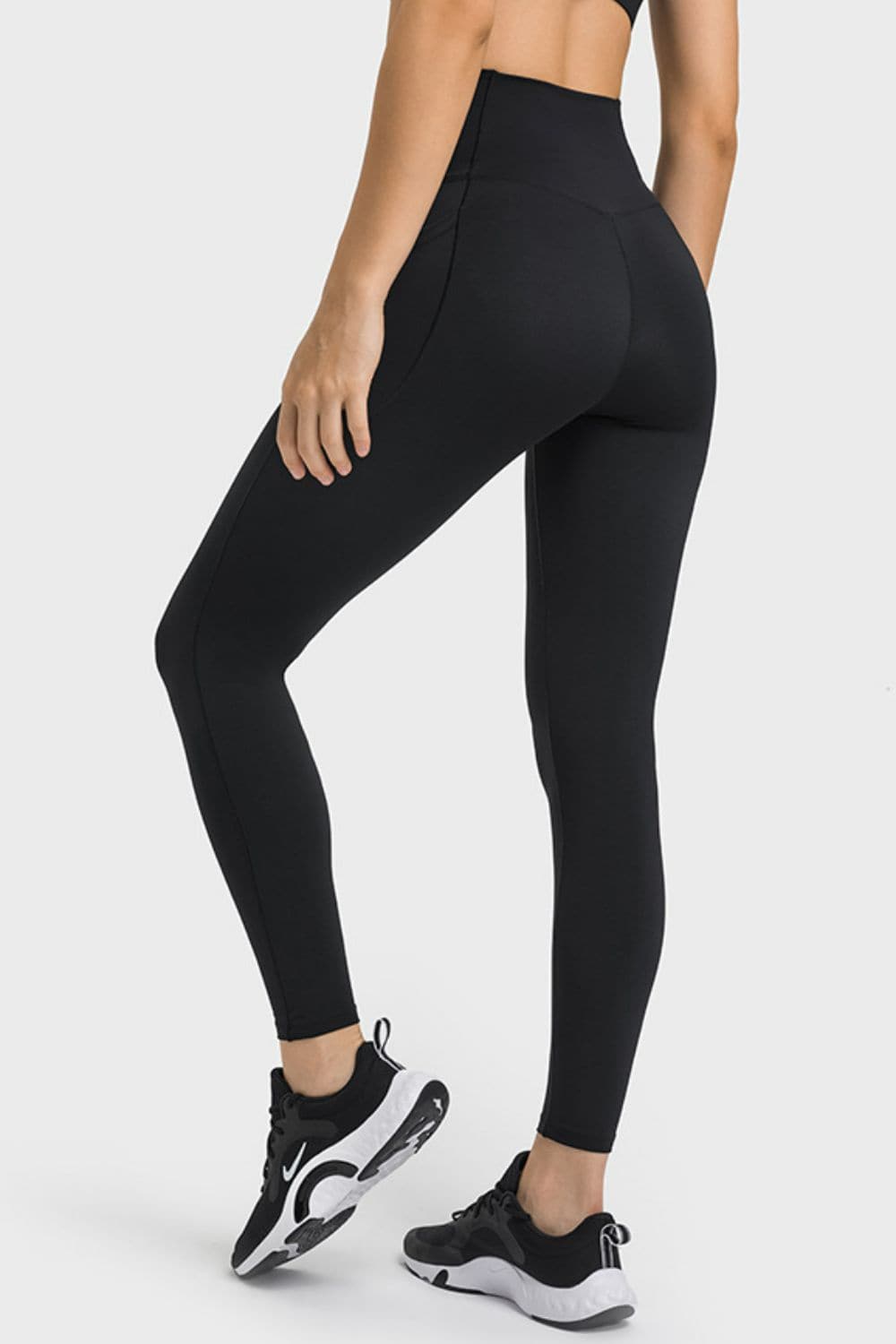 V-Waist Yoga Leggings with Pockets.