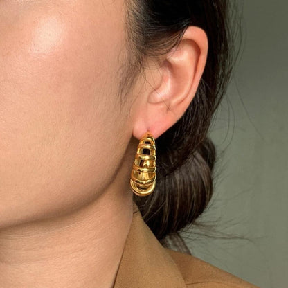 Elegant gold-plated stainless steel C-hoop earrings